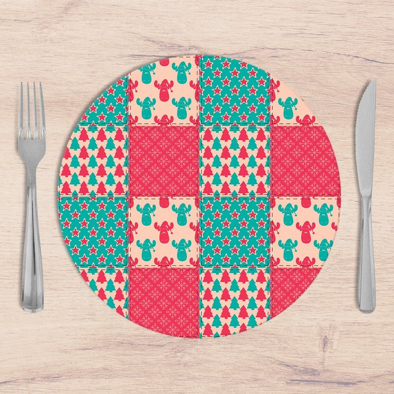 Kit: 4 Capas de Sousplat Redondo Natal Patch - 35x35 Kit: 4 Capas de Sousplat Redondo Natal Patch - 35x35